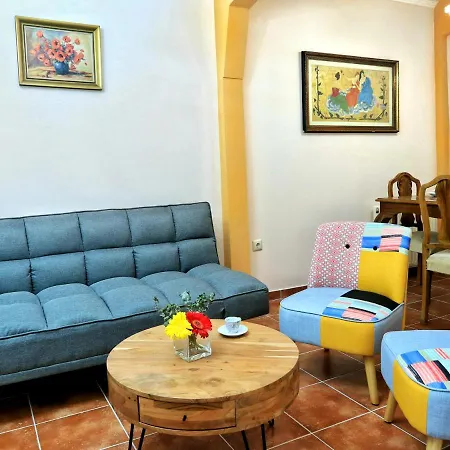 Holiday home Achi's House *