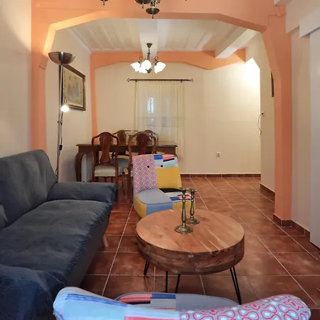 Holiday home Achi's House